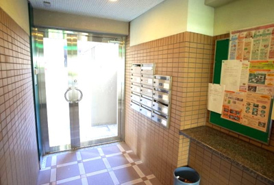 【エントランス】 | ベルトゥリー岡本