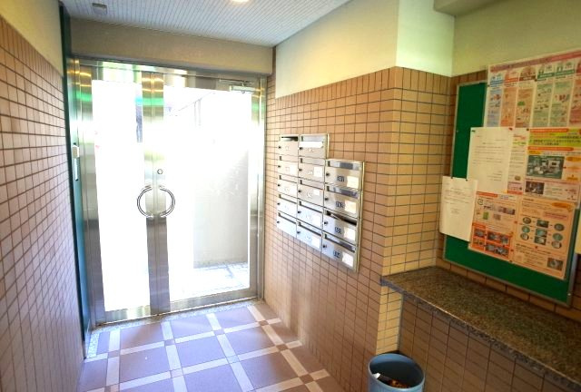 【エントランス】 | ベルトゥリー岡本