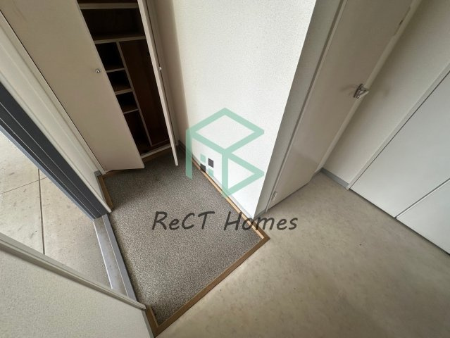 姫路市玉手のハイツの玄関