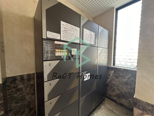 姫路市飾磨区三宅１丁目の賃貸マンションのロビー