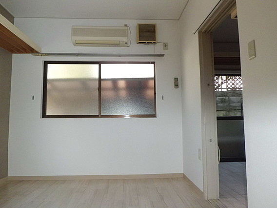 岡本ビラの洋室