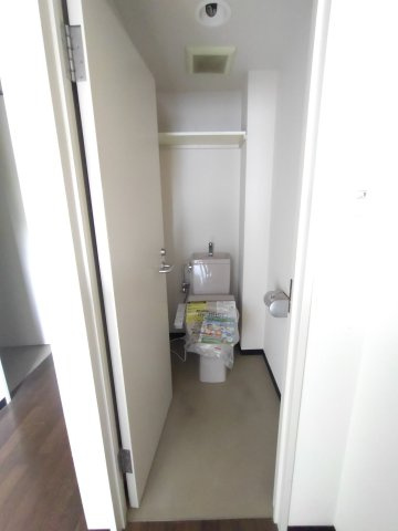 ブルー・エスの玄関