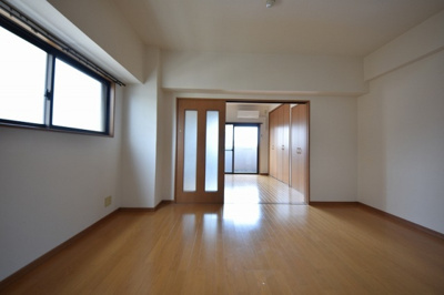 【洋室】 | エミネンス住吉 | 別号室の写真になります。現況優先。