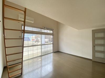 【バルコニー】 | Axia城南 | 別号室の写真になります。現況優先。
