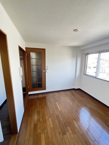 アンフィニジョア六甲の居間・リビング