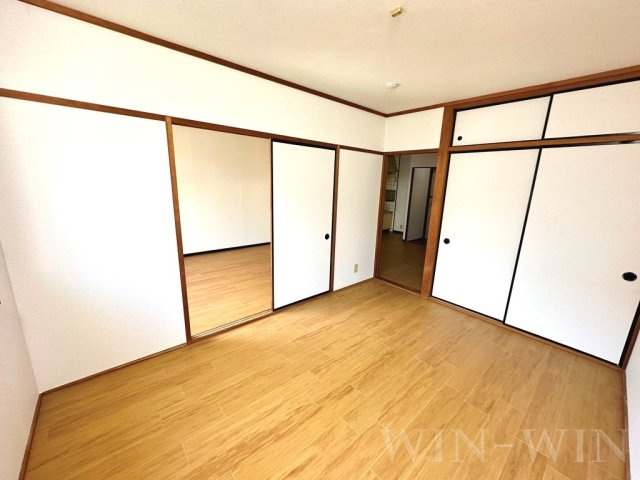 YMシャトーの洋室