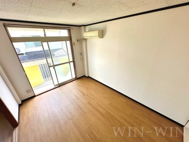 YMシャトーの居間・リビング