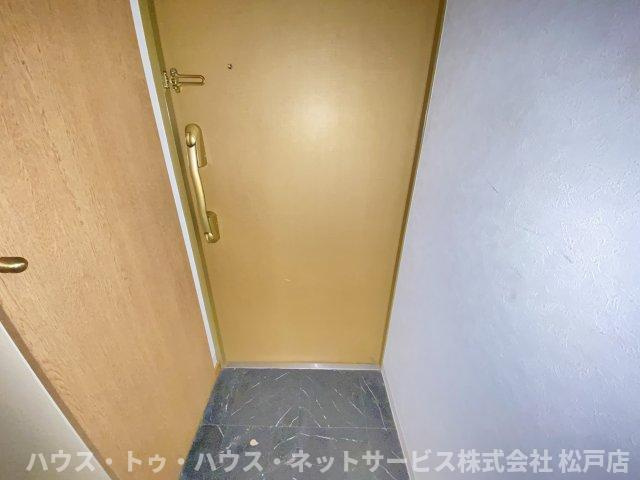 アーク松戸本町の玄関