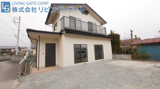 【外観】 | 南面庭で陽当たり確保。