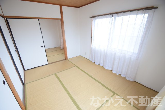 【寝室】 | 広くて明るい寝室