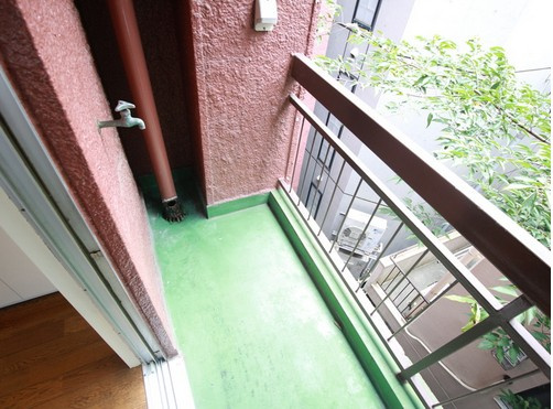 【バルコニー】