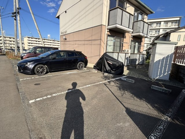 リバティーハイツの駐車場