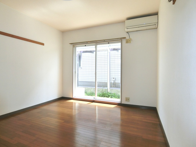 【寝室】 | 洋室