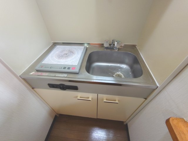 1口IHコンロ付きのキッチンです。