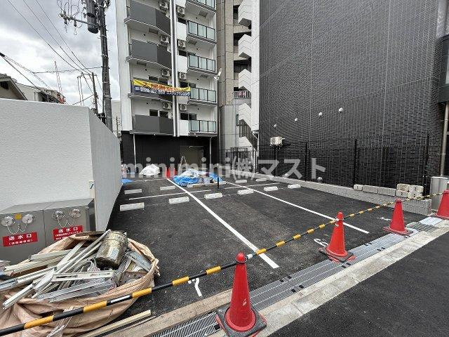 フェルザ福島の駐車場