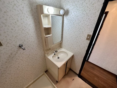 【洗面所】 | サンルミエール