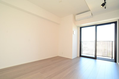 【居間・リビング】 | グランドコンシェルジュ池袋本町イースト 