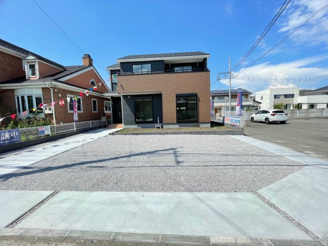 藤岡市藤岡第12（全1棟）1号棟の前面道路含む現地写真