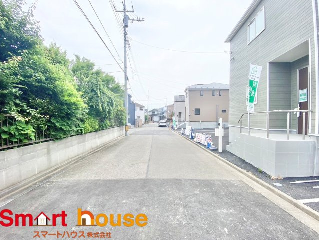 日野市石田　最終1棟の前面道路含む現地写真