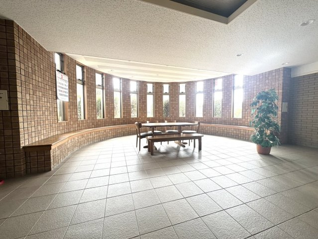 ライオンズガーデン柏木のエントランス