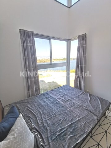 リバープレイス梅田北の洋室|明るい洋室です