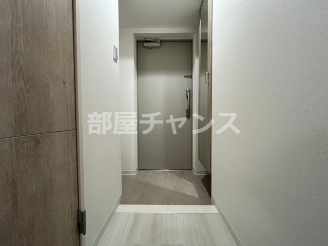 ウィステリアフロリバンダの玄関