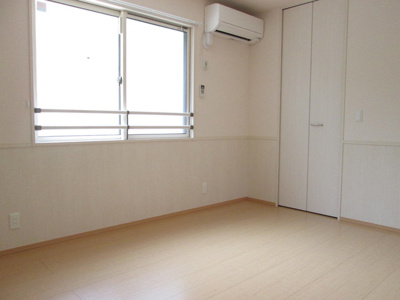 エアコン付きで快適な寝室6帖
