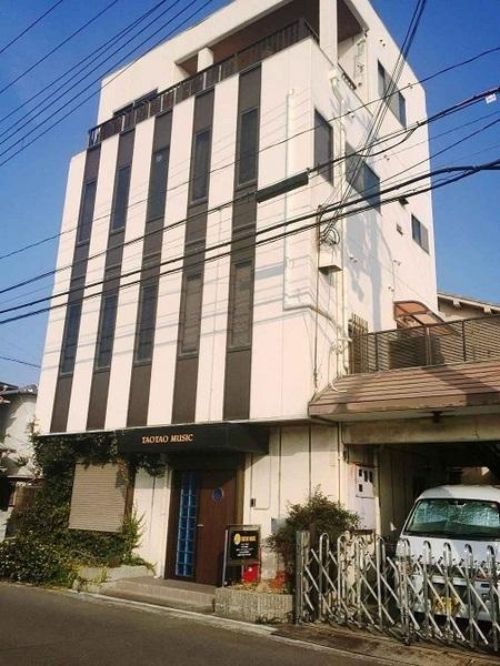 和歌山市小雑賀店舗付き住宅　の外観