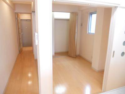 ソレイユ京都二条（旧UniE'terna四条大宮）の内装|洋室