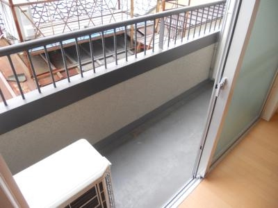 ソレイユ京都二条（旧UniE'terna四条大宮）のバルコニー