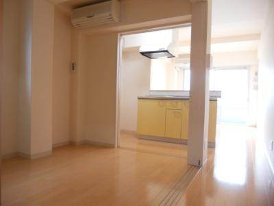 ソレイユ京都二条（旧UniE'terna四条大宮）の内装|洋室