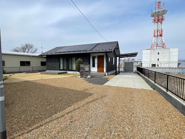 児玉郡上里町七本木　中古2900の駐車場