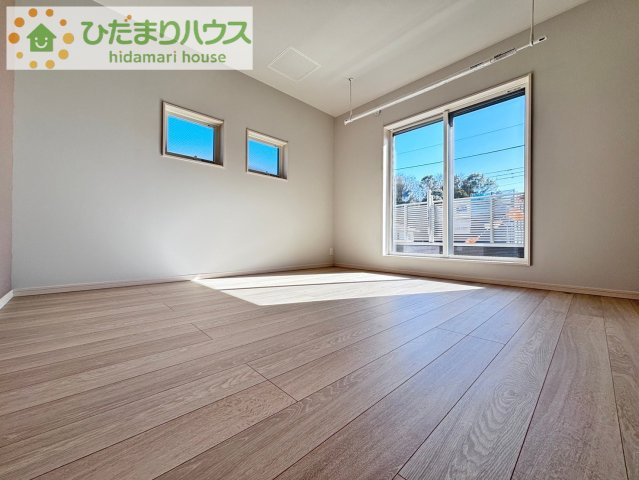 上尾市地頭方　新築未入居　スマート・ワン・シティ　02の寝室|8帖の主寝室