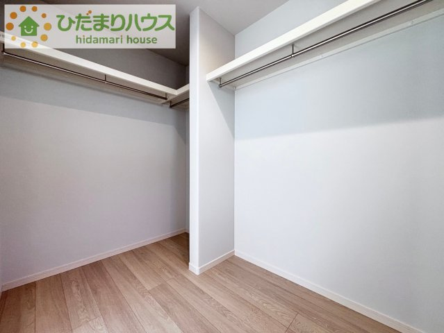 上尾市地頭方　新築未入居　スマート・ワン・シティ　02の収納|大容量のウォークインクローゼットのある主寝室！
夫婦の洋服もたくさん収納できます♪