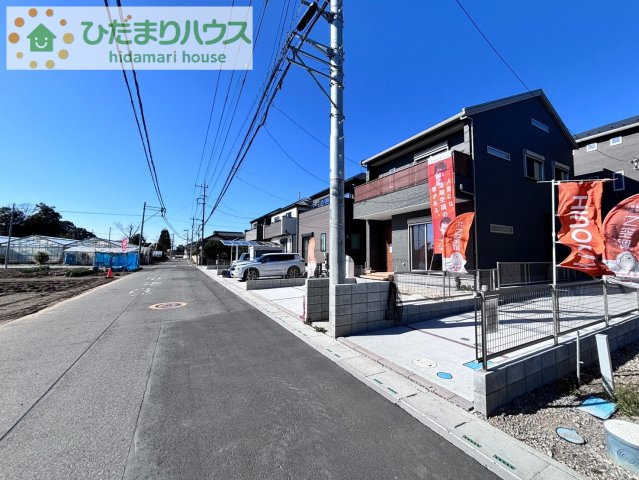 上尾市地頭方　新築未入居　スマート・ワン・シティ　02の前面道路含む現地写真|前面道路が広いのでお車の出入りも安心です☆彡