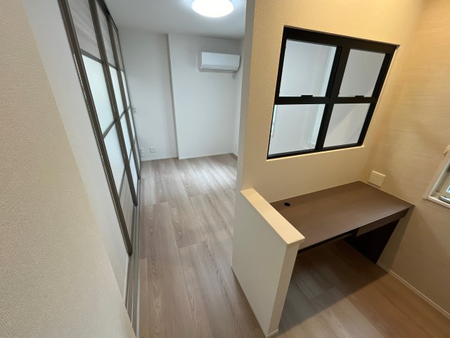 D-PLACE駅南大路の洋室