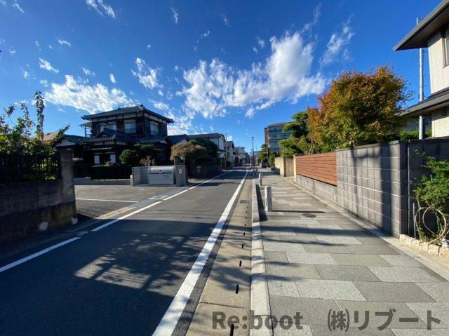 サステナブランシェ本行徳の駐車場