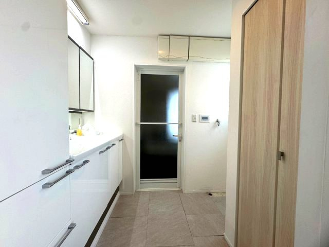 海見え！注文住宅　オール電化　4LDK＋S　 ソーラーパネルの独立洗面台|独立洗面台