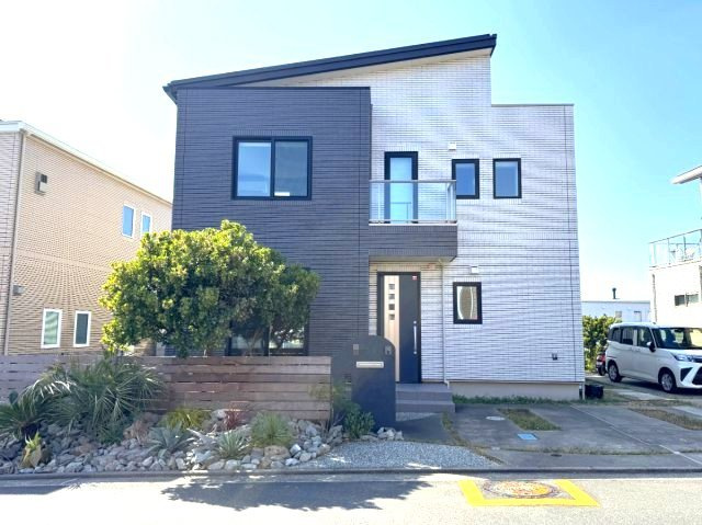 海見え！注文住宅　オール電化　4LDK＋S　 ソーラーパネルの外観|スタイリッシュな外観