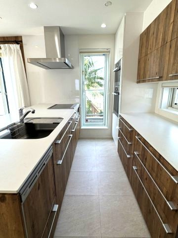 海見え！注文住宅　オール電化　4LDK＋S　 ソーラーパネルのキッチン|キッチン