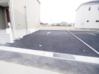 【駐車場】 | Cradle garden　本宮市高木第4　3号棟 | 広々とした駐車場です♪