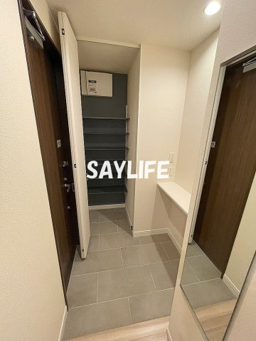 エレガンシアの玄関