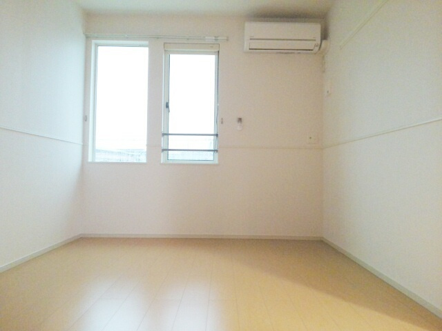 プラシード池田下町の洋室