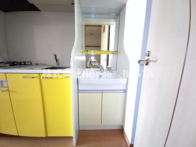 プレサンス神戸駅前グランツの独立洗面台