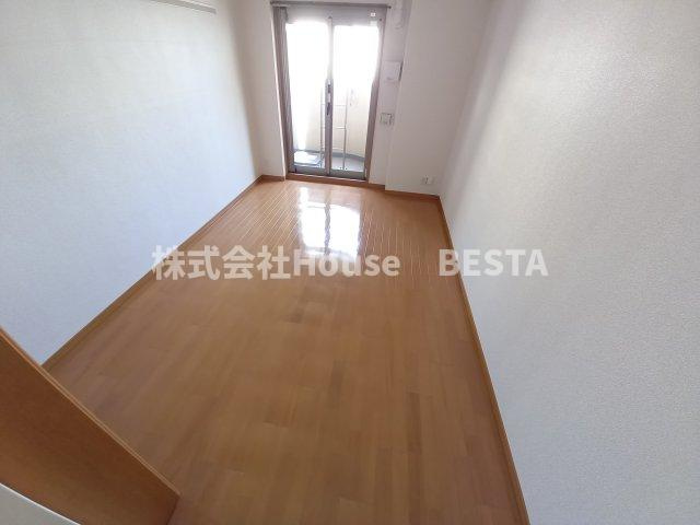 プレサンス神戸駅前グランツの寝室