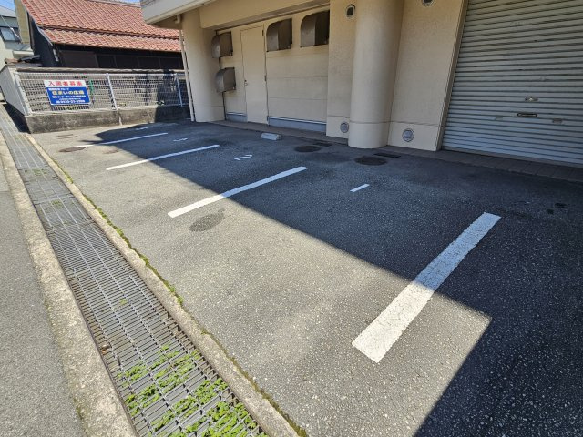 ベネフィス魚住Ⅱの駐車場