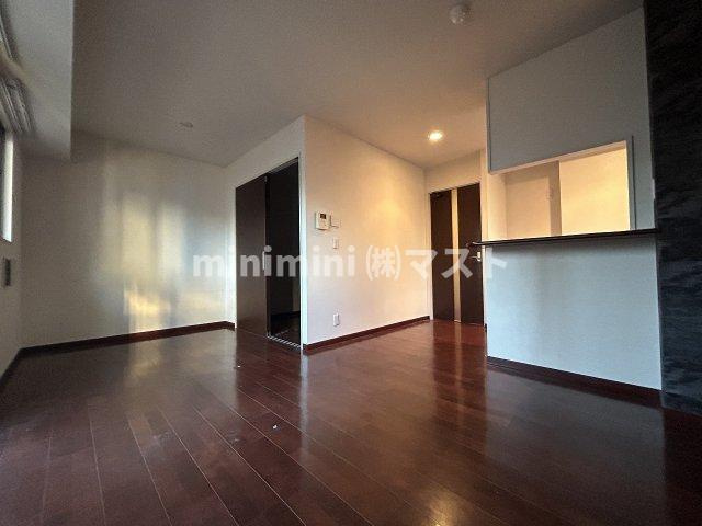 プランドール江戸堀の居間・リビング