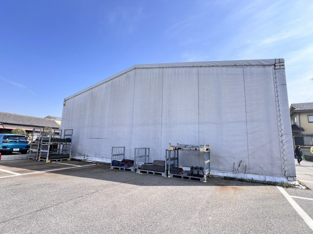 高浜港貸倉庫の外観