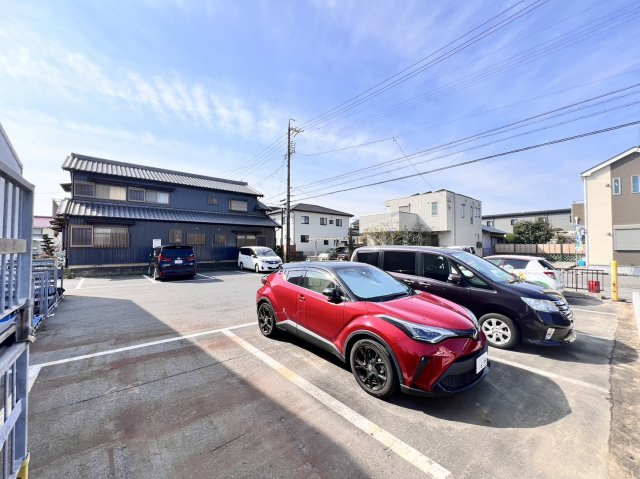 高浜港貸倉庫の駐車場