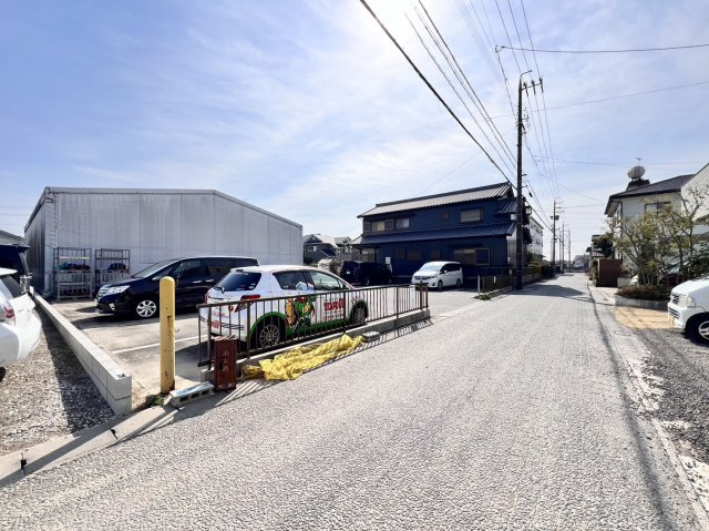 高浜港貸倉庫の駐車場
